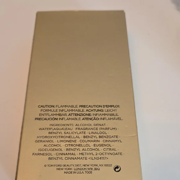 Tom Ford Black Orchid Perfume - Black and Gold - Picture 5 of 6